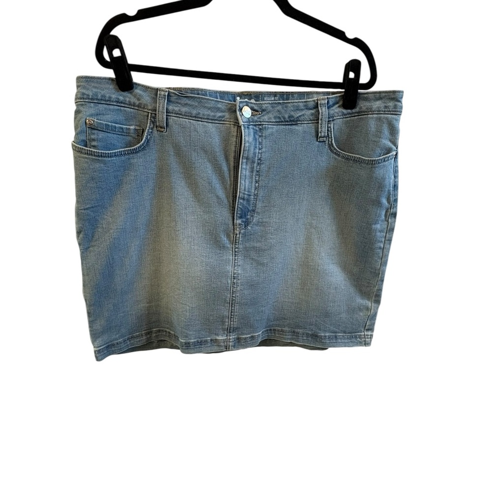 Lee Women’s Denim Regular Fit Mid Rise Skort Size 20